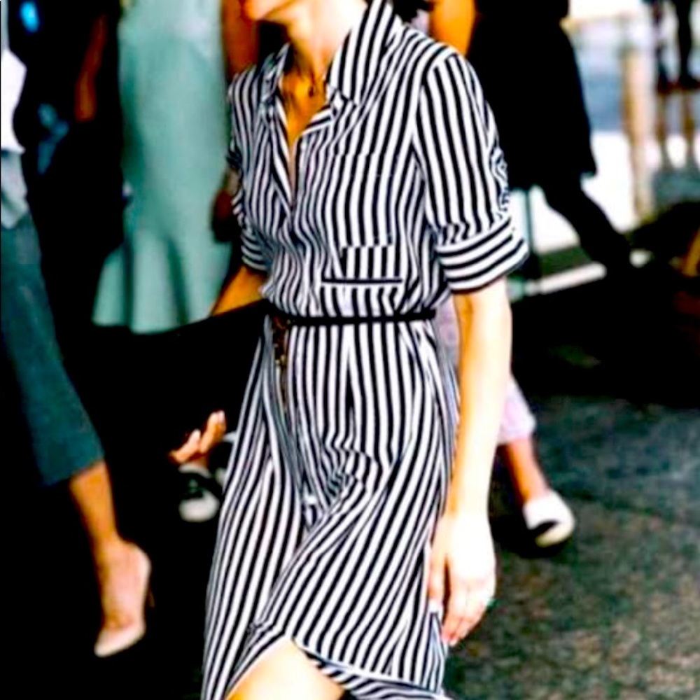 H&M black & white shirt dress with pockets & belt.